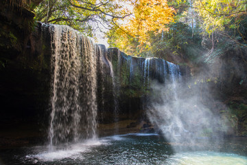 秋の鍋ヶ滝
