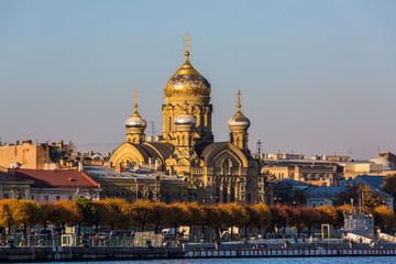 Obraz premium St Petersburg city skyline, Church of the Assumption of Mary (1897) Saint Petersburg, St Petersburg, Russia.
