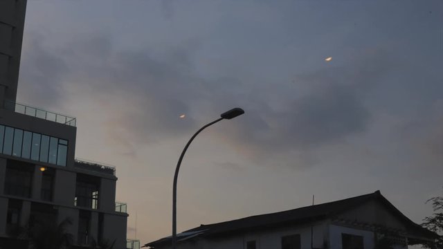 It was 5pm and i can't resist shooting a time lapse with that good of a weather.