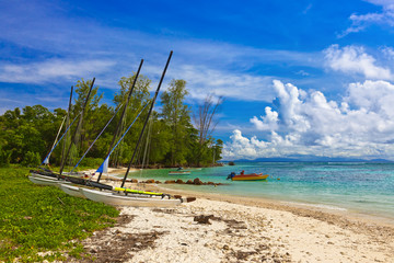 Fototapeta na wymiar Tropical island at Seychelles and boats