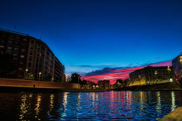 Fototapeta premium Milano: Alba sulla Darsena
