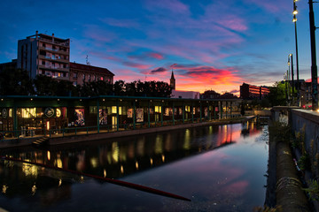 Milano: Alba sulla Darsena