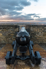 Fototapeta na wymiar Canon. Edinburgh Castle.