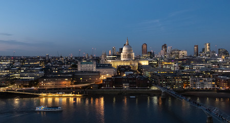 Fototapeta na wymiar St Paul's seen over the river Thames from Tate Modern