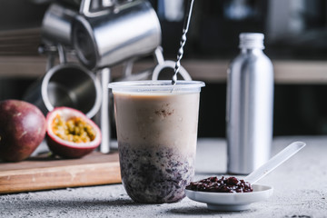 Red bean milk tea