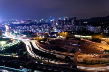 Fototapeta na wymiar Shenzhen city roads at night