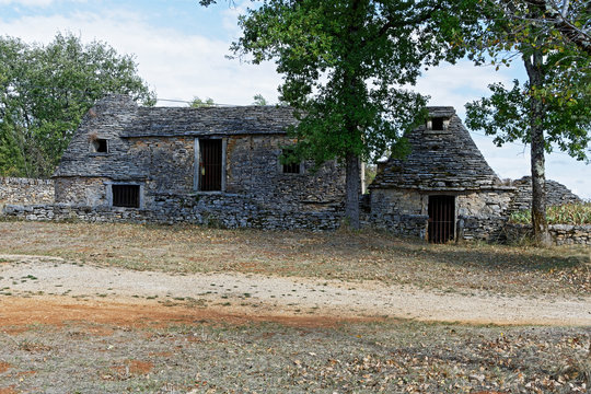maison  pierre s&egrave;che