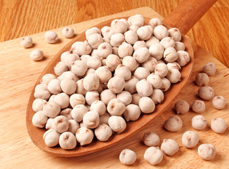 WHITE CHICKPEAS