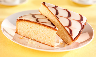 ICED LEMON CAKE