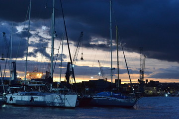 Tramonto a vela