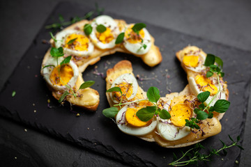 Butter croissant sandwiches