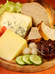 BRITISH PLOUGHMAN'S LUNCH