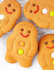 GINGERBREAD MEN