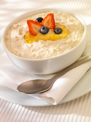 BOWL OF PORRIDGE ON WHITE