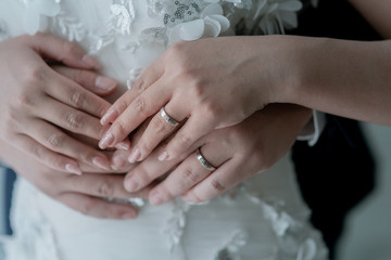 Obraz na płótnie Canvas wedding holding hand 