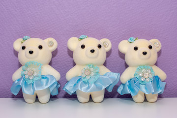 bears on white background