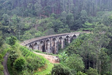 Fototapeta na wymiar Nine Arch Bridge, Sri Lanka 