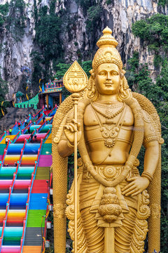 Entrance to Batu Caves with the Murugan statue, Selangor, Kuala Lumpur, Malaysia