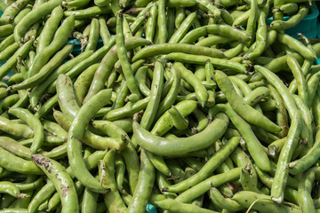 Broad beans in a market