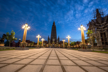 Wat Bang Thong(Wat Mahathat Wachiramongkol), a beautifully sculptured temple in good design, popular tourists worship and worship, located in Tambon Na Nuea, Amphoe Ao Luek, Krabi.