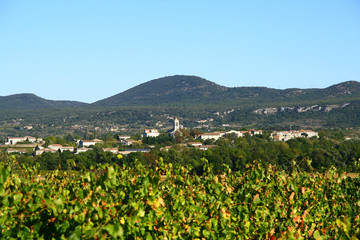 Fototapeta na wymiar village de Beaulieu en Ardèche