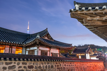 Fototapeta premium Autumn Namsangol Hanok Village.