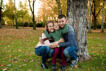 Fototapeta premium family, childhood, season and people concept, happy family