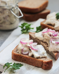 Herring sandwiches with red onion, apple, mustard and parsley.