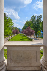 Ausblick vom Volta-Tempel auf den Park