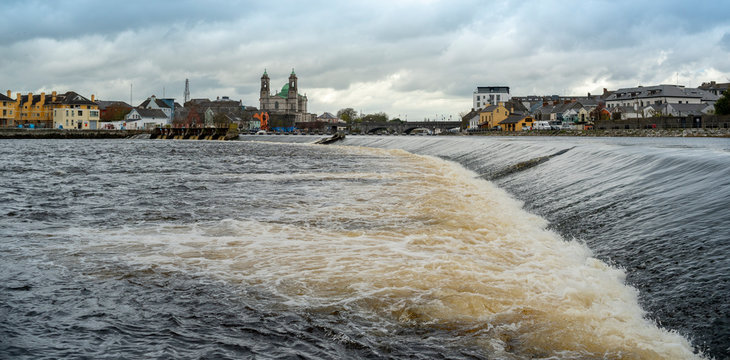 weir on river shannon