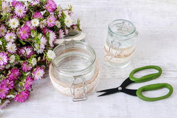 How to make glass jar decorated with lace and string