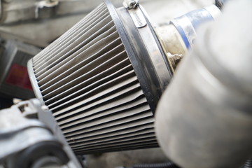 Engine's air filter