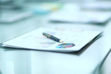 pen on the Desk of a businessman.photo with copy space