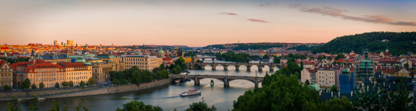 Charles Bridge, Prague, Czech Republic