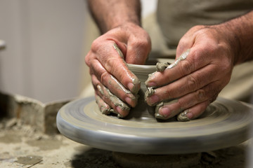 T&ouml;pfern H&auml;nde