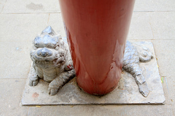 Animal sculptures and red pillars in the Beihai Park，Beijing, China