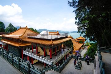 Obraz premium Temple at Sun Moon Lake in Taiwan