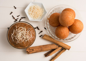 Natilla and bu&ntilde;uelos traditional colombian food.