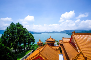 Obraz premium Temple at Sun Moon Lake in Taiwan