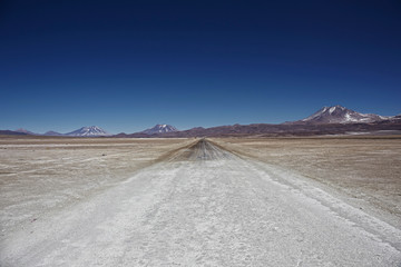Fototapeta na wymiar Road from the border between Chili and Bolivia