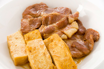 豚肉と豆腐の甘辛煮