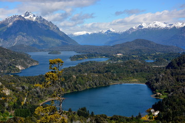 Fototapeta na wymiar Vista desde Cerro Campanario, Bariloche, Argentina