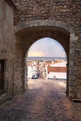 Fototapeta premium Wejście przez mur na Estremoz