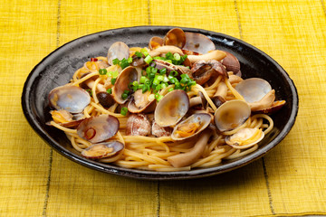 浅蜊とシメジのスパゲティ