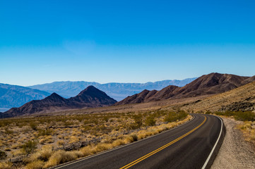 Fototapeta premium Daylight Pass Road leading towards Corkscrew Peak in Death Valley National Park
