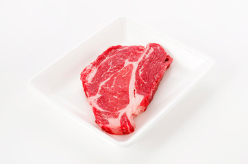 牛肩ロース ステーキ（生肉）