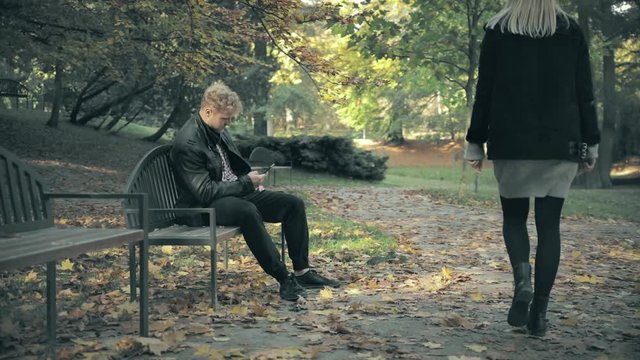 Woman fights back against a pervert at the park and he follows her