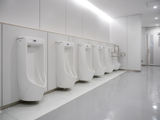 男子トイレ