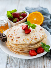 Delicious pancakes with strawberry