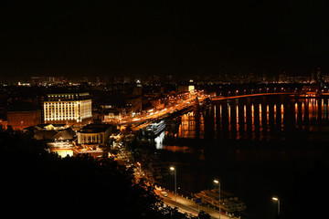 Fototapeta premium View of beautiful illuminated city at night